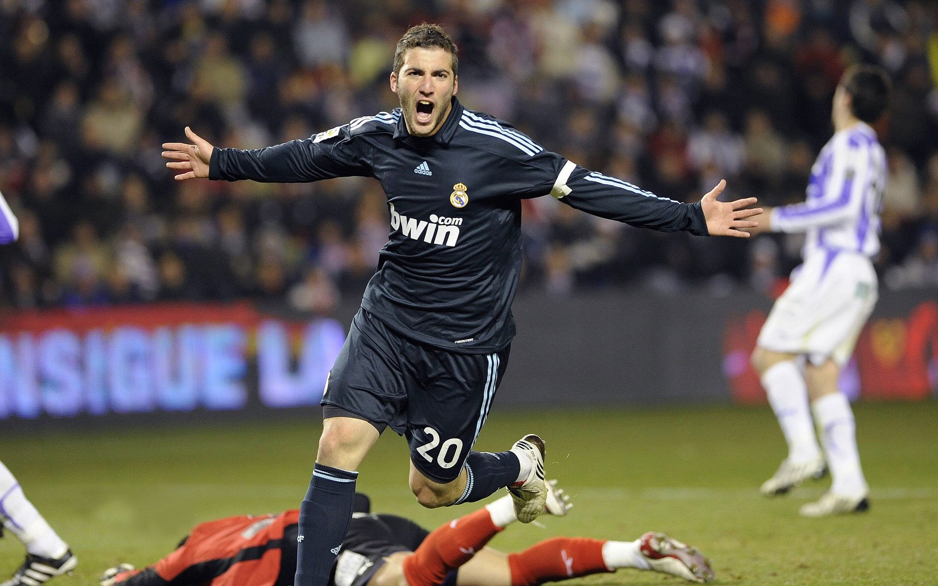 《王思聪投资战队,望重新夺回荣耀》,王思聪的投资项目有哪些